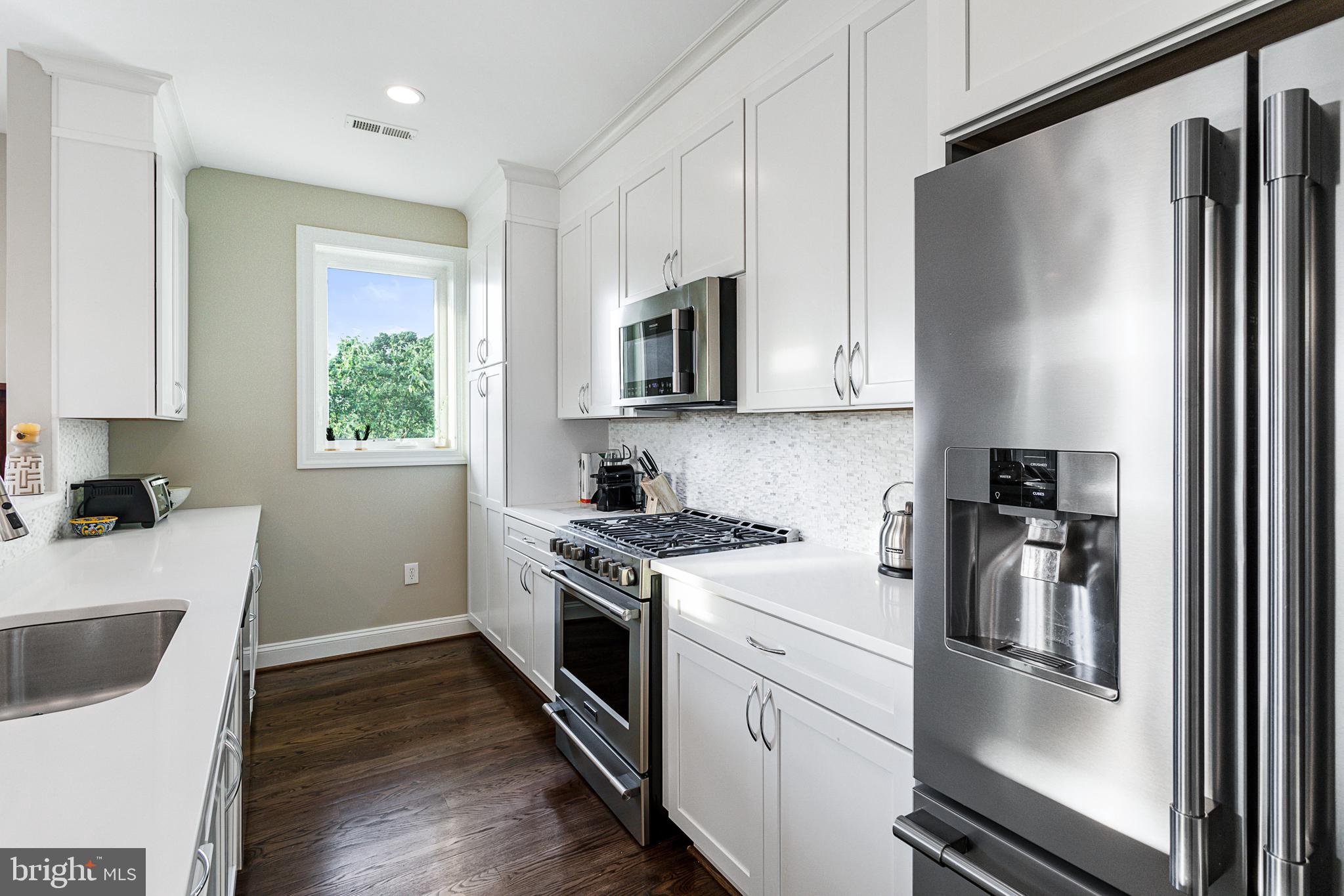 3585 13th Street Northwest, Unit 4 Washington, DC 20010 - Photo 8 of 41