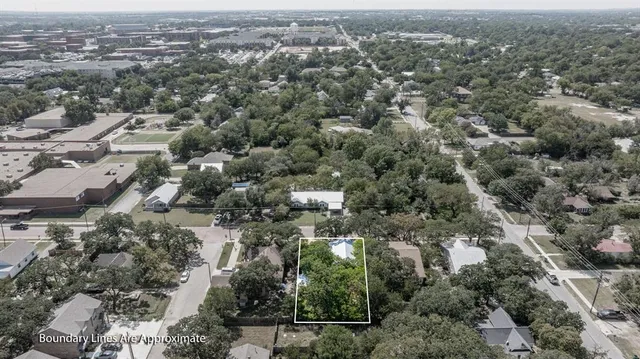 $185,000 | 863 Clinton Avenue, Stephenville, TX 76401