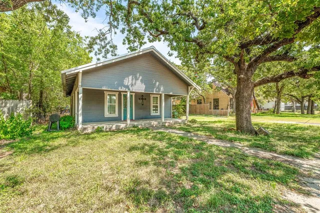 $185,000 | 863 Clinton Avenue, Stephenville, TX 76401