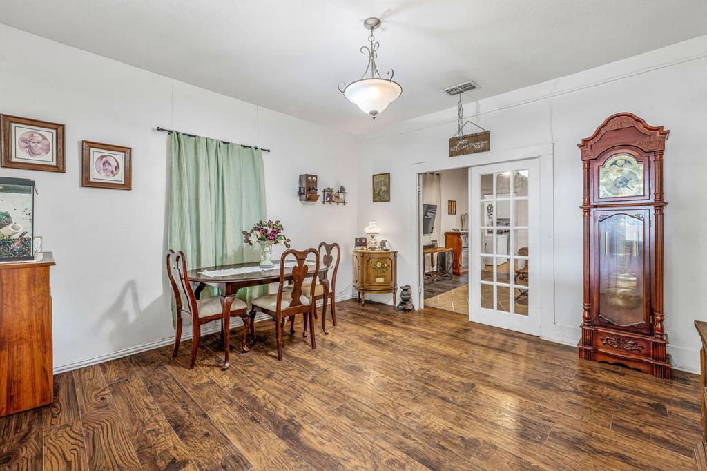 863 Clinton Avenue Stephenville, TX 76401 - Photo 4 of 23