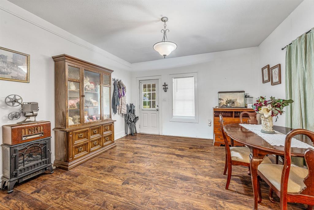 863 Clinton Avenue Stephenville, TX 76401 - Photo 5 of 23