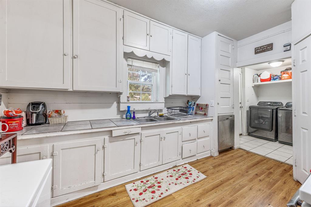 863 Clinton Avenue Stephenville, TX 76401 - Photo 10 of 23