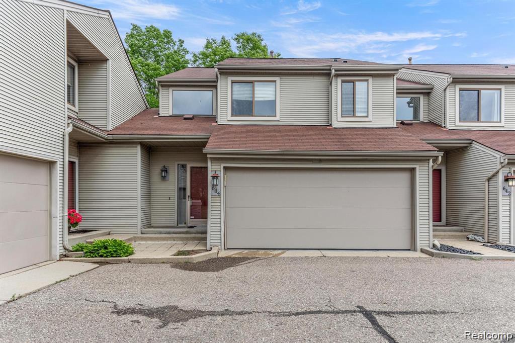 644 Ashley Circle Rochester, MI 48307 - Photo 1 of 22