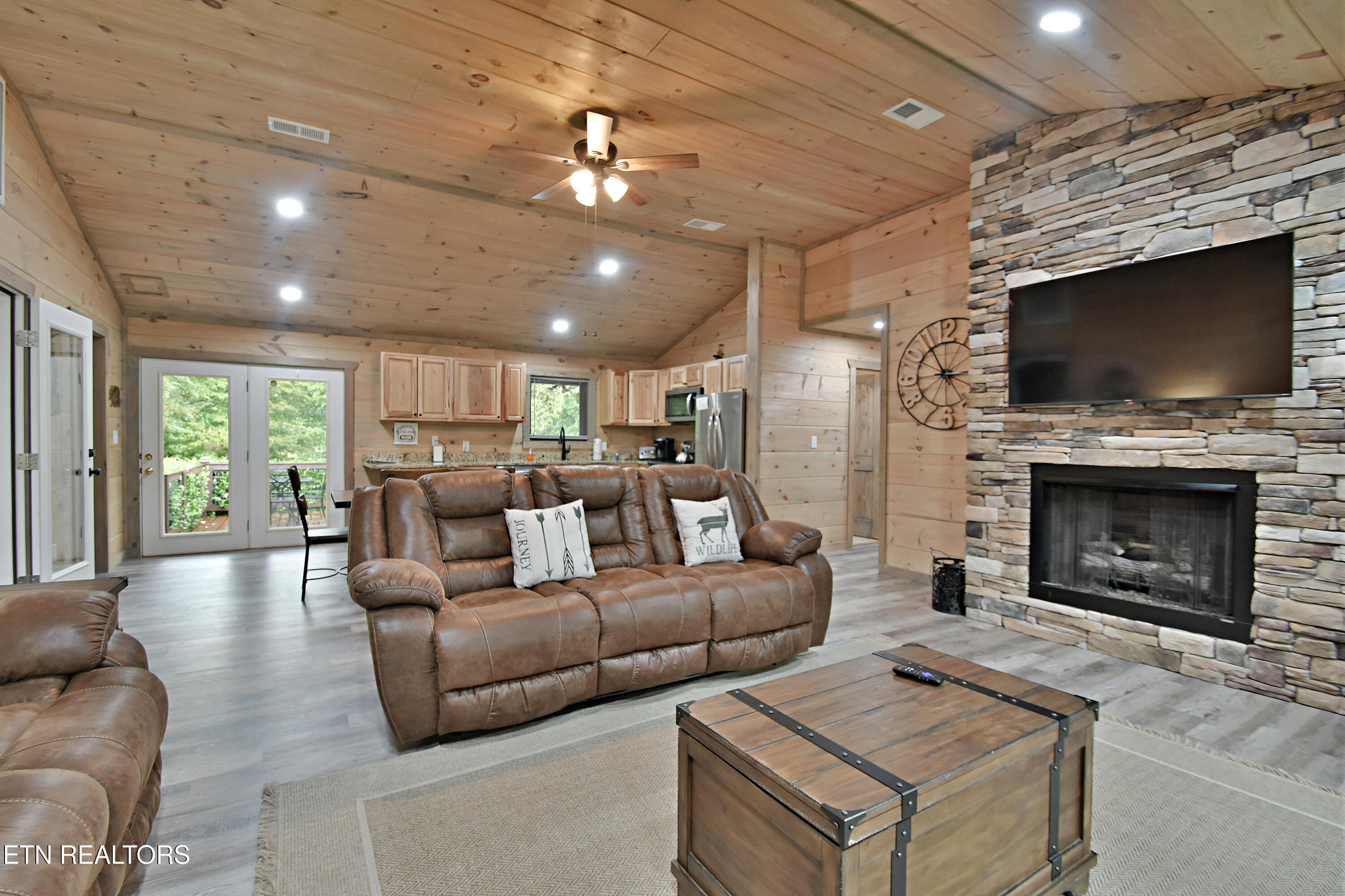 2639 High Valley Drive Pigeon Forge, TN 37863 - Photo 7 of 34 DSC_2798