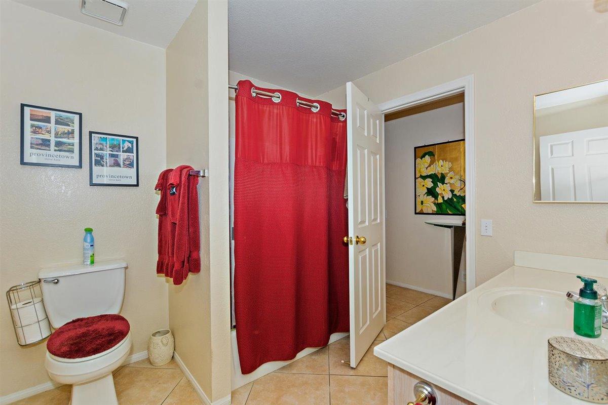 68430 Tortuga Road Cathedral City, CA 92234 - Photo 13 of 32 20-Bathroom