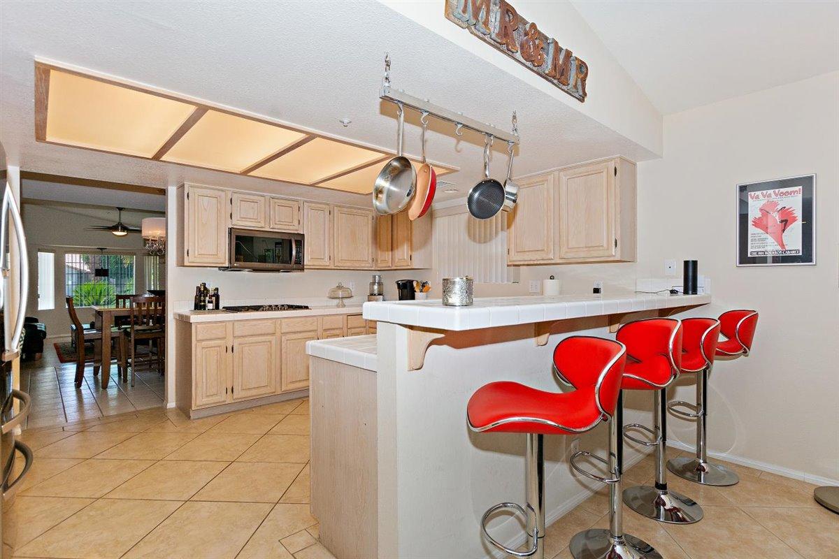 68430 Tortuga Road Cathedral City, CA 92234 - Photo 24 of 32 09-Kitchen