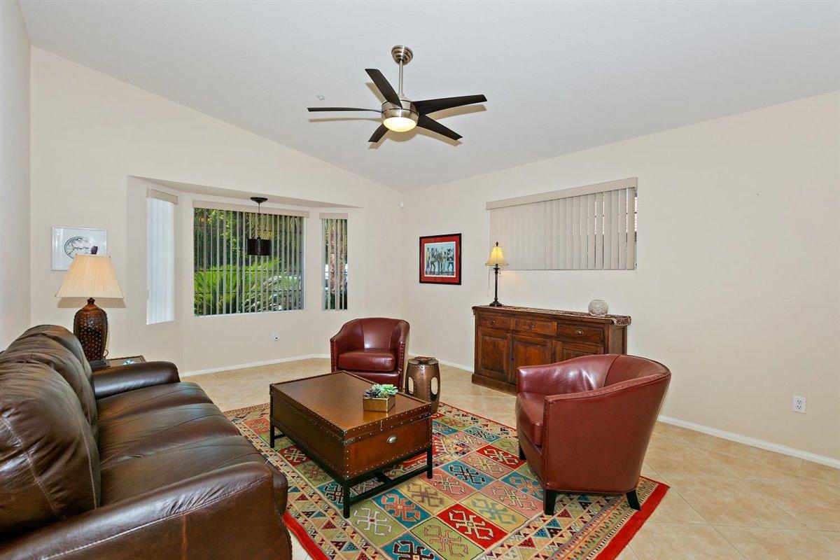 68430 Tortuga Road Cathedral City, CA 92234 - Photo 29 of 32 04-Living Room