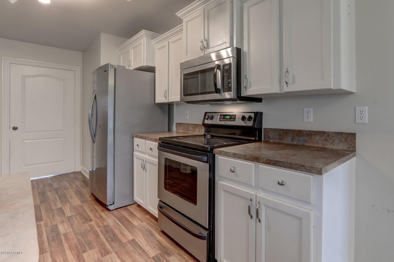 1060 Huval Road Breaux Bridge, LA 70517 - Photo 13 of 30 Huval-14