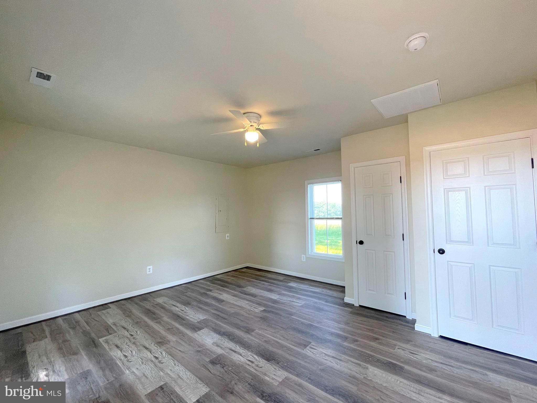 7990 Mackall Road St. Leonard, MD 20685 - Photo 6 of 18 Living area