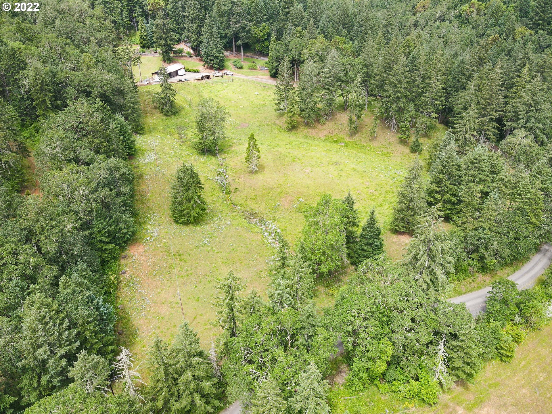378 Racoon Road Oakland, OR 97462 - Photo 27 of 32 a view of a lake view with houses