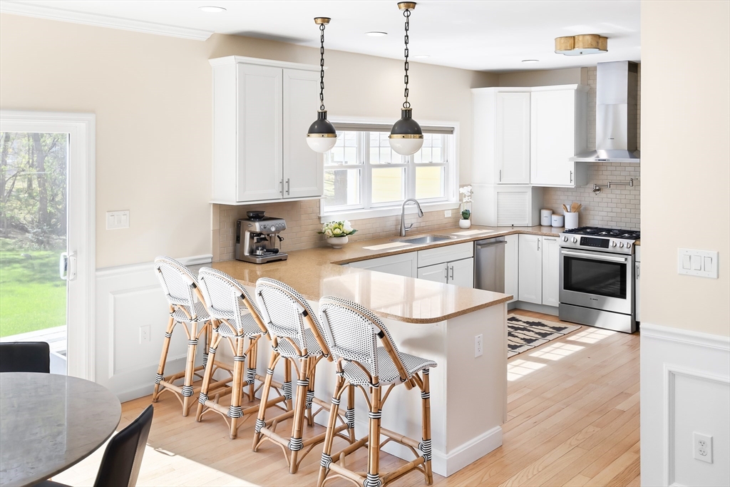 160 Valley Road Needham, MA 02492 - Photo 9 of 42 Gallery Image 9