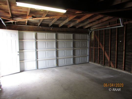 304 North Florence Street Ridgecrest, CA 93555 - Photo 19 of 21 a view of an empty room with a cabinet