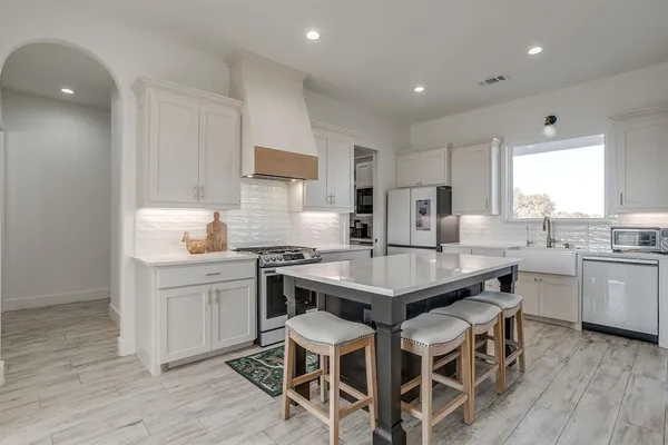 $790,000 | 8140 Lavender Road, Springtown, TX 76082