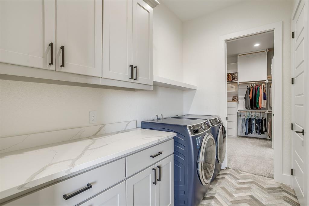 8140 Lavender Road Springtown, TX 76082 - Photo 29 of 40 a view of a kitchen with furniture and a stove