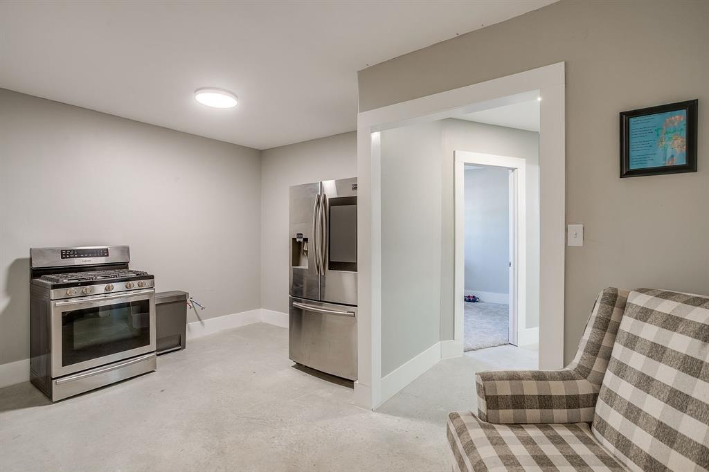 8140 Lavender Road Springtown, TX 76082 - Photo 37 of 40 a view of a livingroom with furniture and an empty room