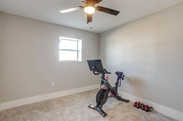 $899,900 | 8140 Lavender Road, Springtown, TX 76082