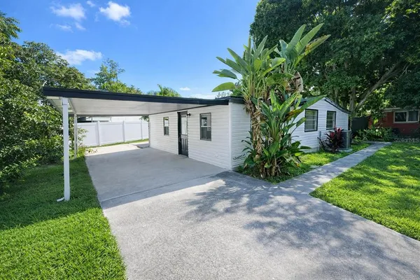 $2,000 | 6580 10th Ave Terrace South, St. Petersburg, FL 33707