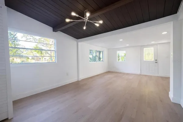 $2,000 | 6580 10th Ave Terrace South, St. Petersburg, FL 33707