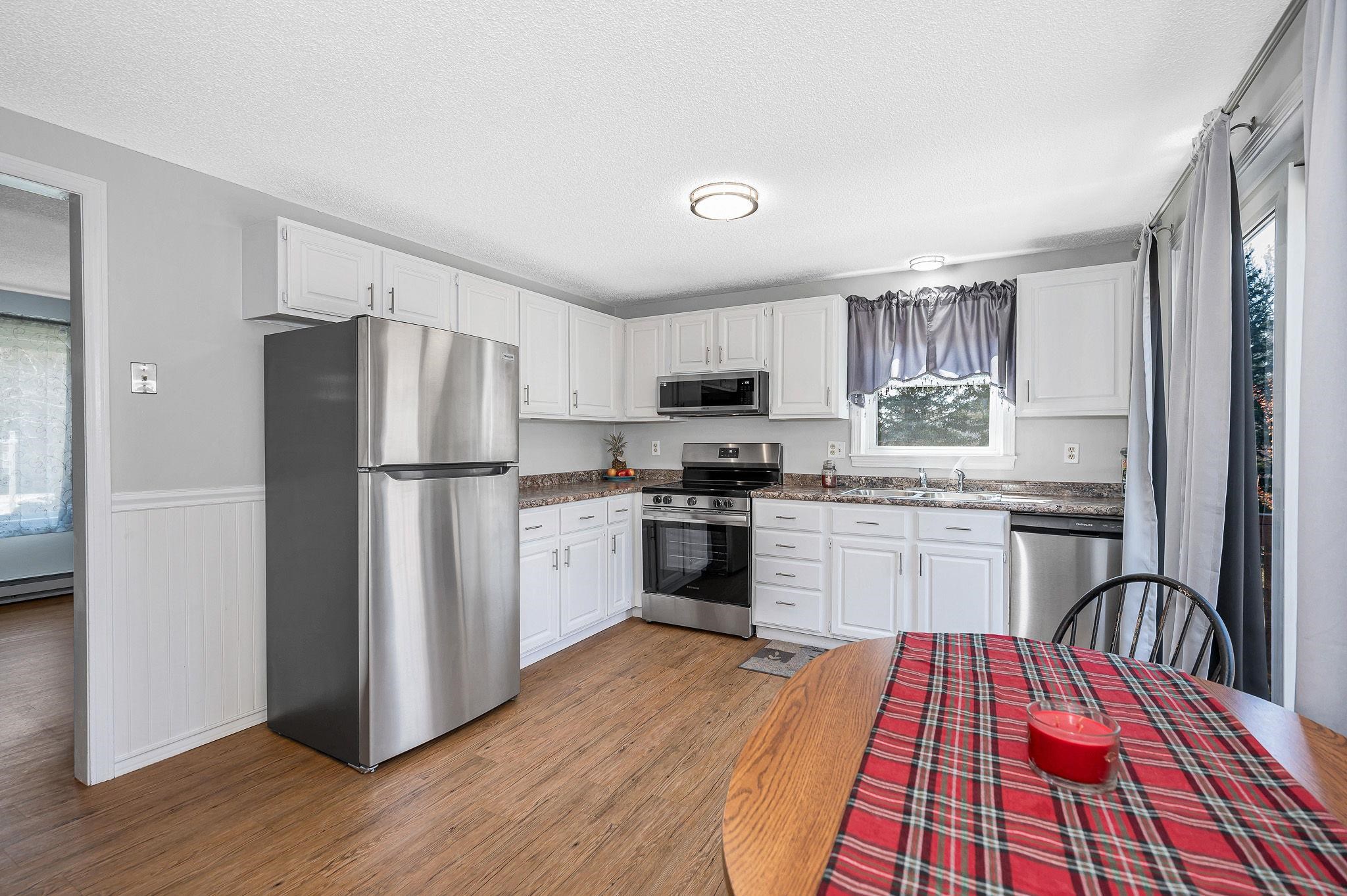 42 Barretts Hill Road, Unit A Hudson, NH 03051 - Photo 8 of 29