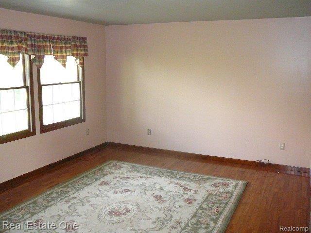 6580 Meldrum Road Fair Haven, MI 48023 - Photo 11 of 20 Living Rm w/ Hardwood