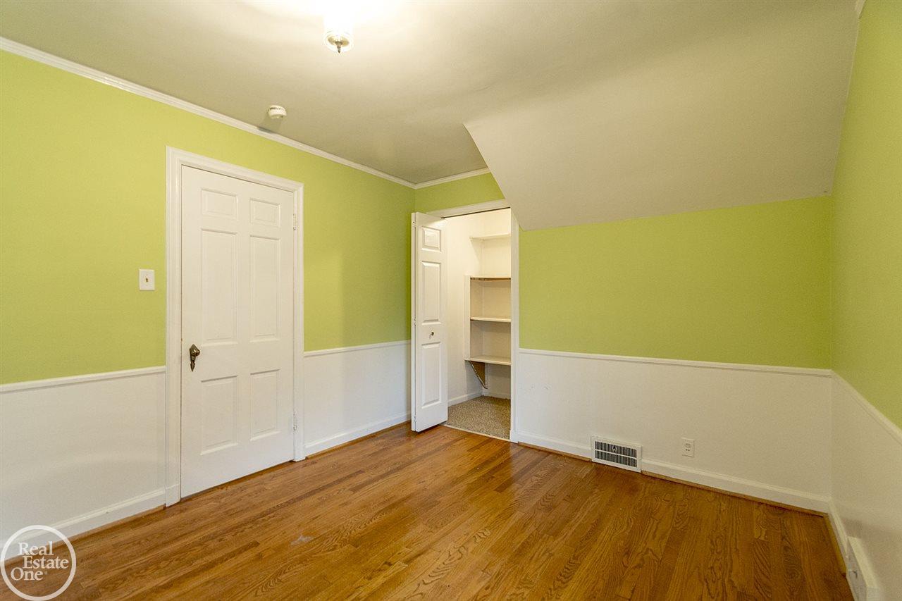 429 Moran Road Grosse Pointe Farms, MI 48236 - Photo 33 of 60