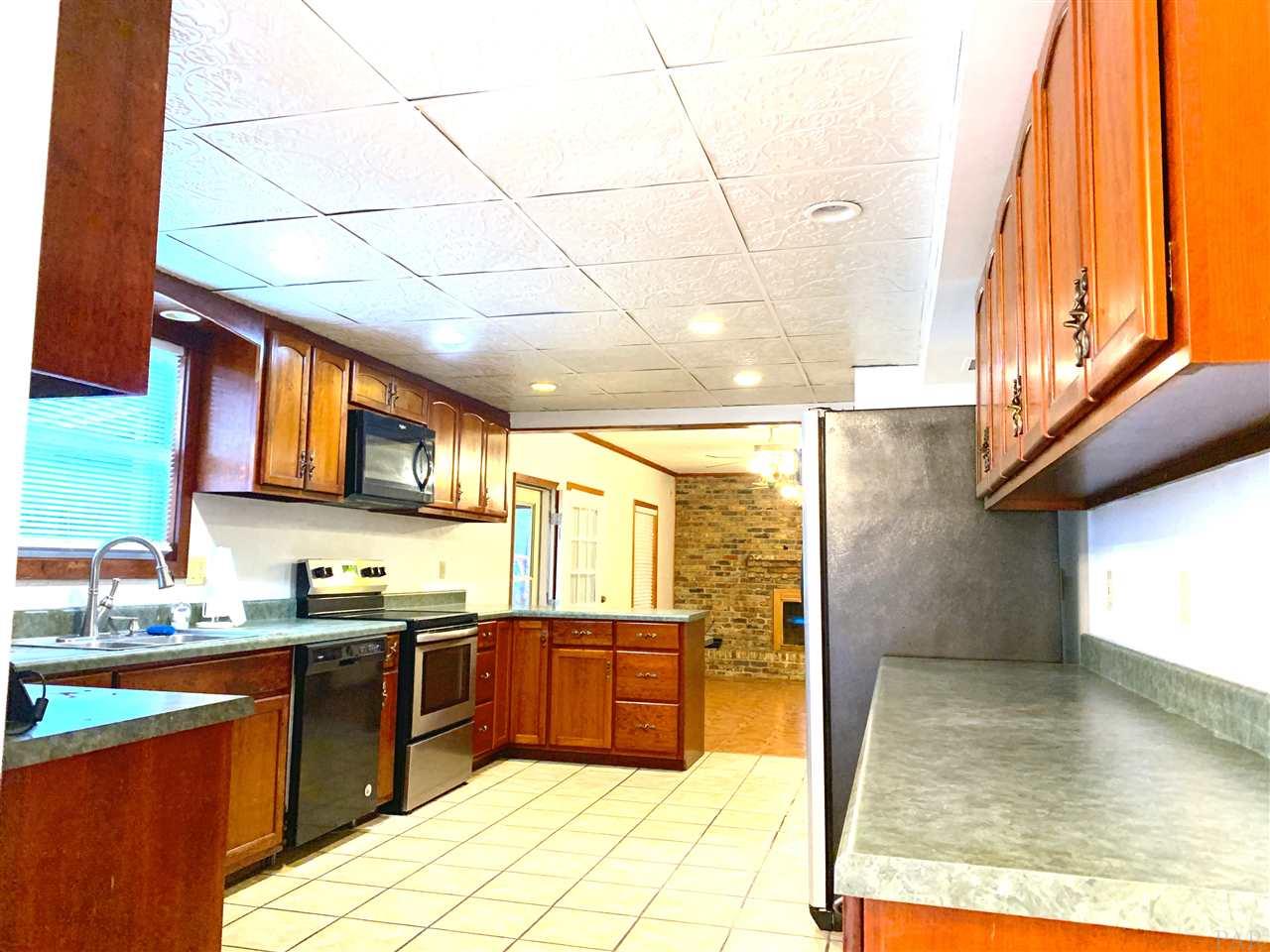 7849 South Airport Road Milton, FL 32583 - Photo 7 of 39