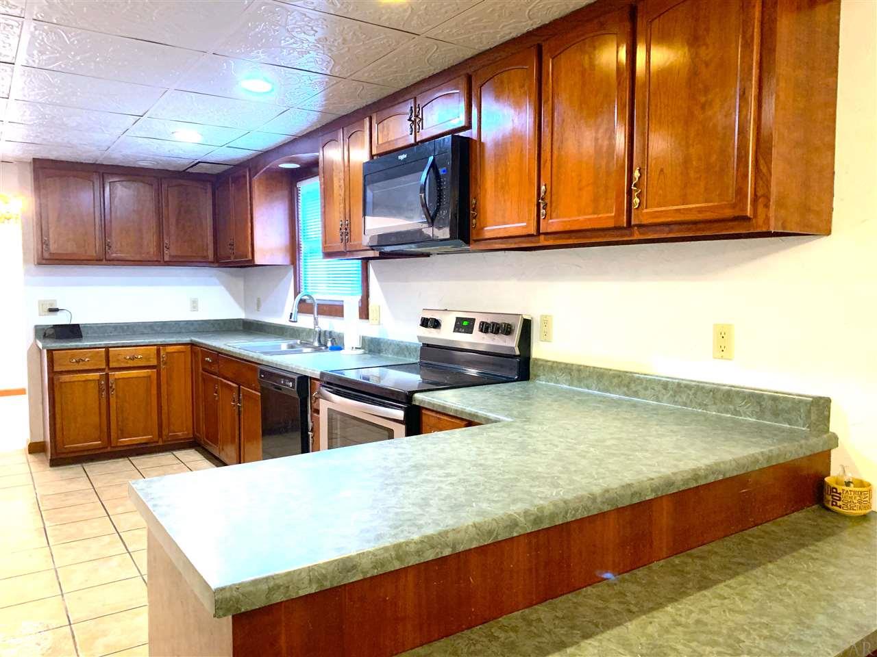 7849 South Airport Road Milton, FL 32583 - Photo 10 of 39