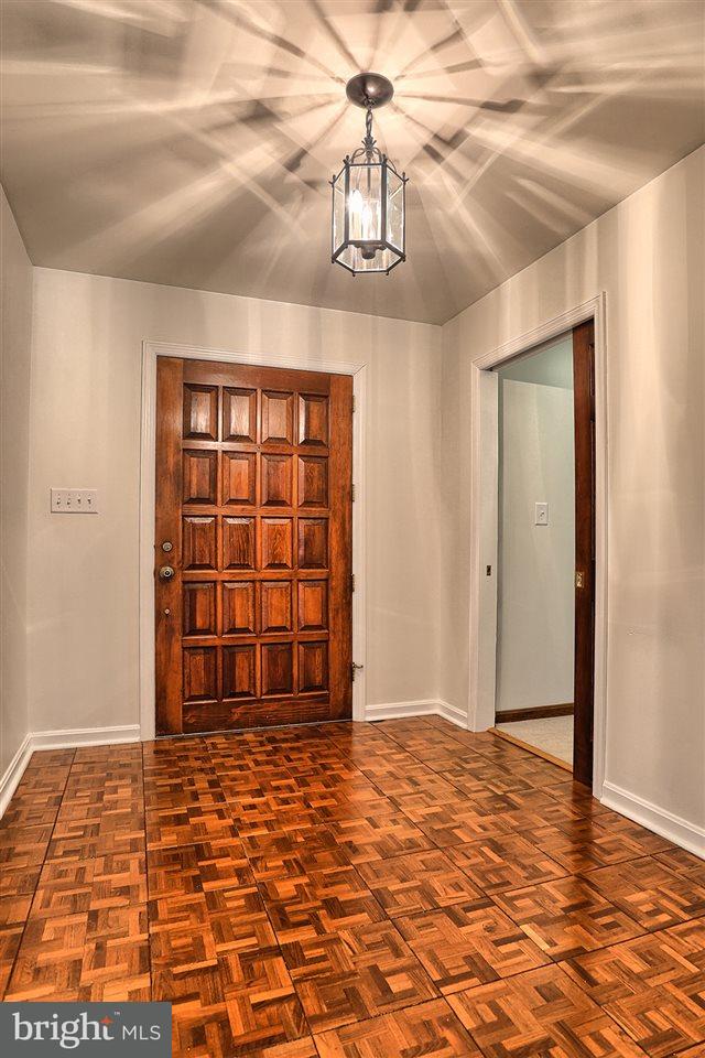 810 Riverview Road Lemoyne, PA 17043 - Photo 2 of 25 Gallery Image 2