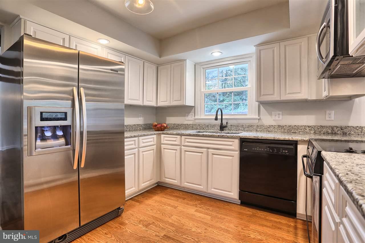 810 Riverview Road Lemoyne, PA 17043 - Photo 11 of 25 Gallery Image 11