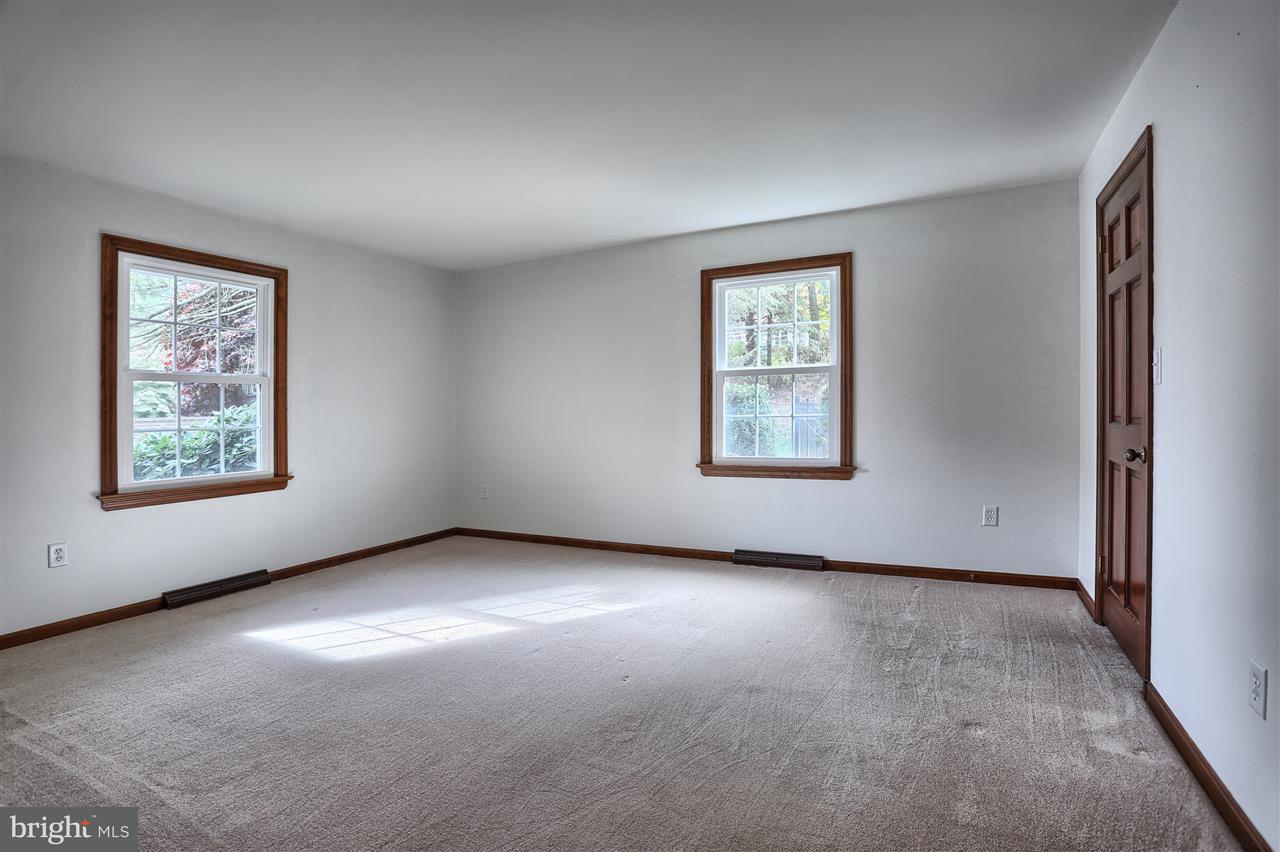 810 Riverview Road Lemoyne, PA 17043 - Photo 17 of 25 Gallery Image 17