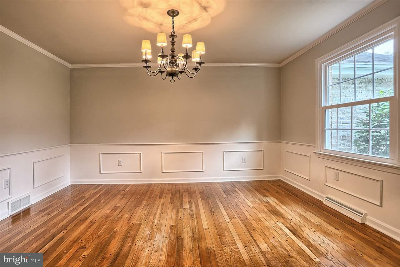 810 Riverview Road Lemoyne, PA 17043 - Photo 6 of 25 Gallery Image 6