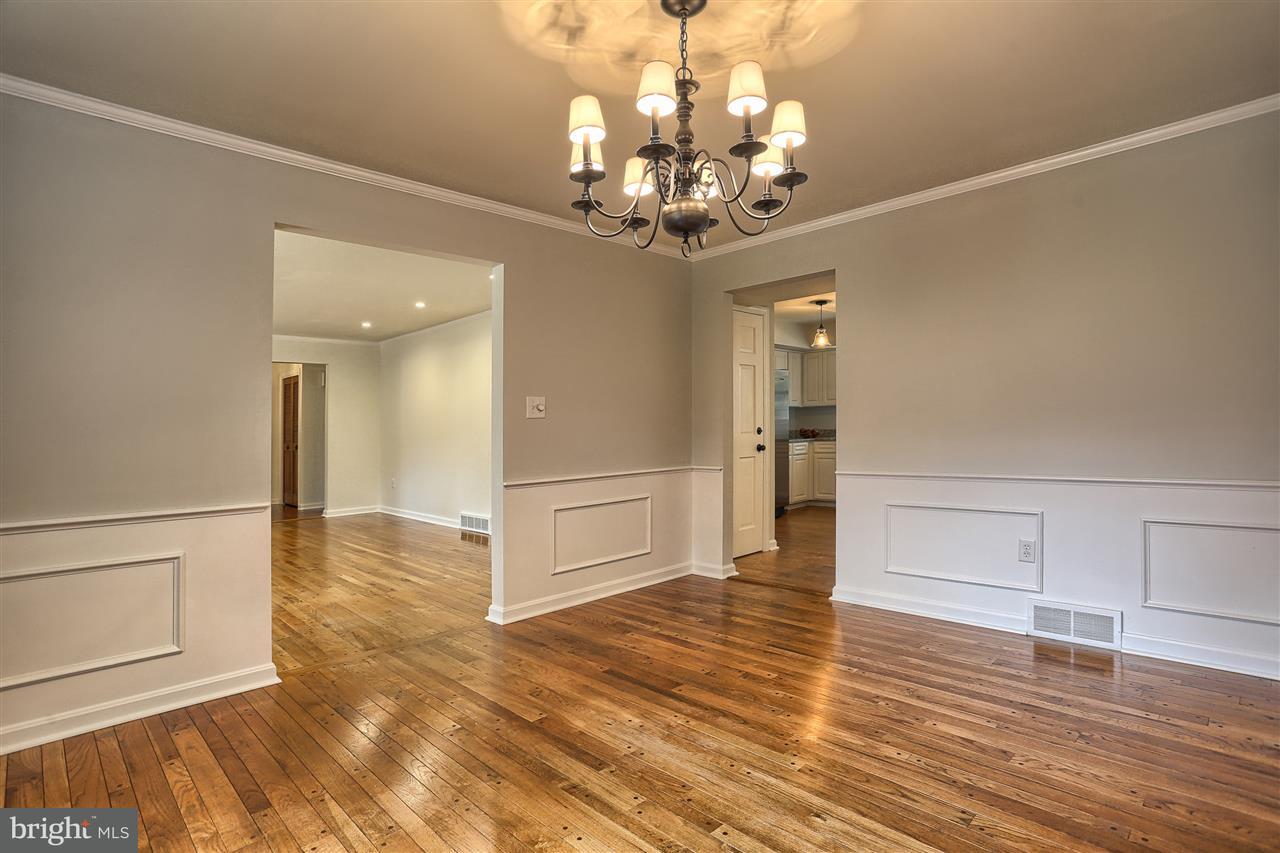 810 Riverview Road Lemoyne, PA 17043 - Photo 7 of 25 Gallery Image 7