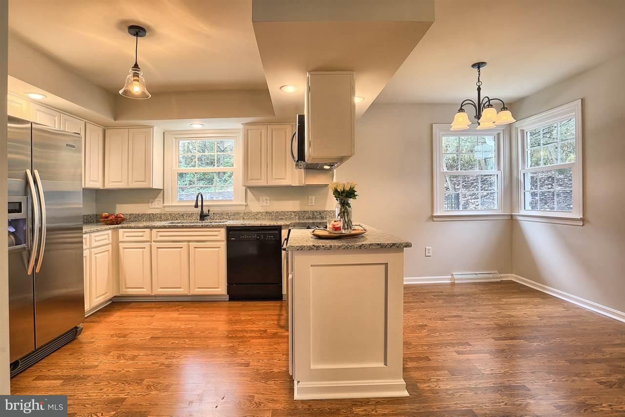 810 Riverview Road Lemoyne, PA 17043 - Photo 8 of 25 Gallery Image 8