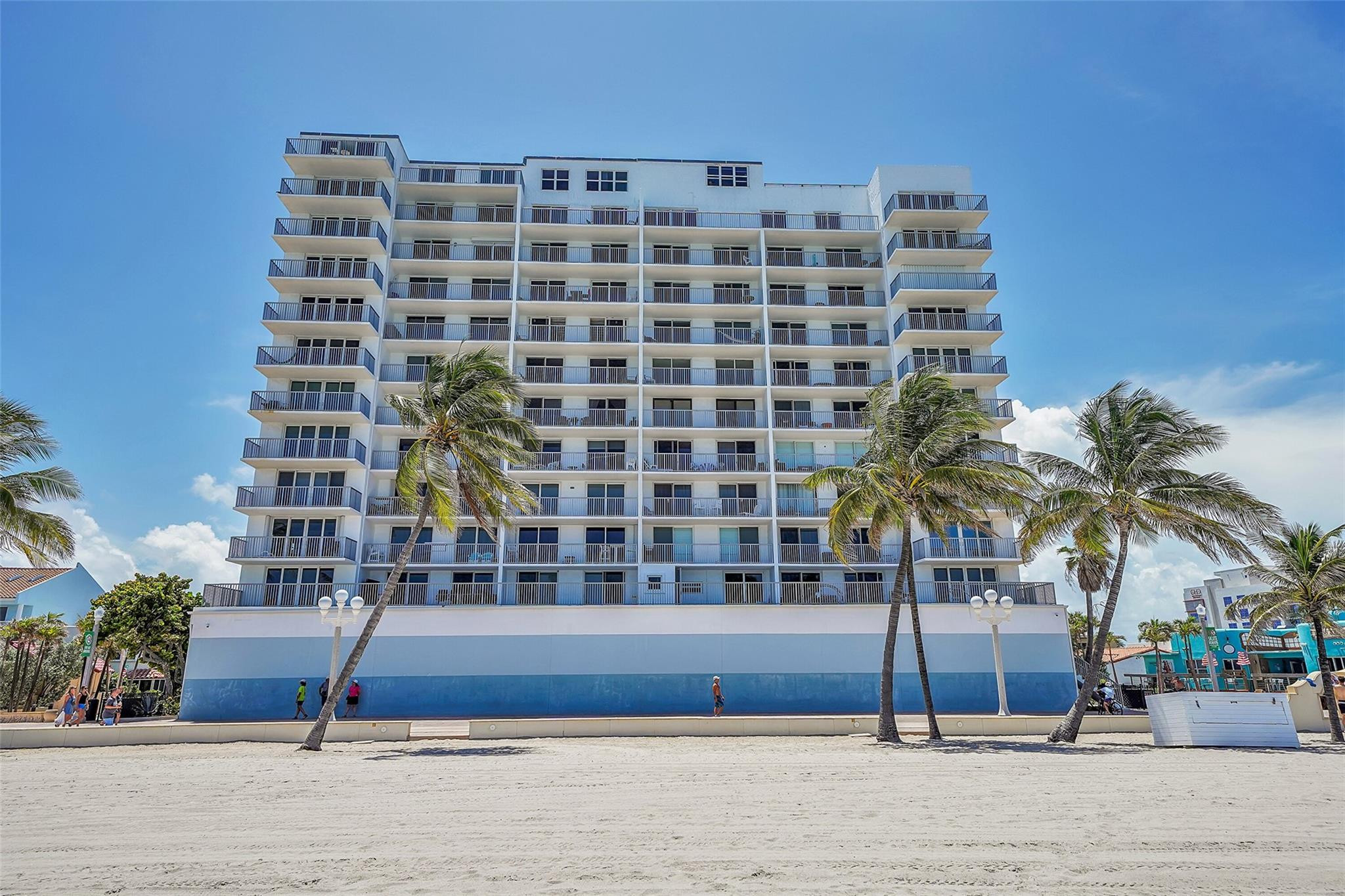 400 North Surf Road, Unit 703 Hollywood, FL 33019 - Photo 2 of 50 Photo 2