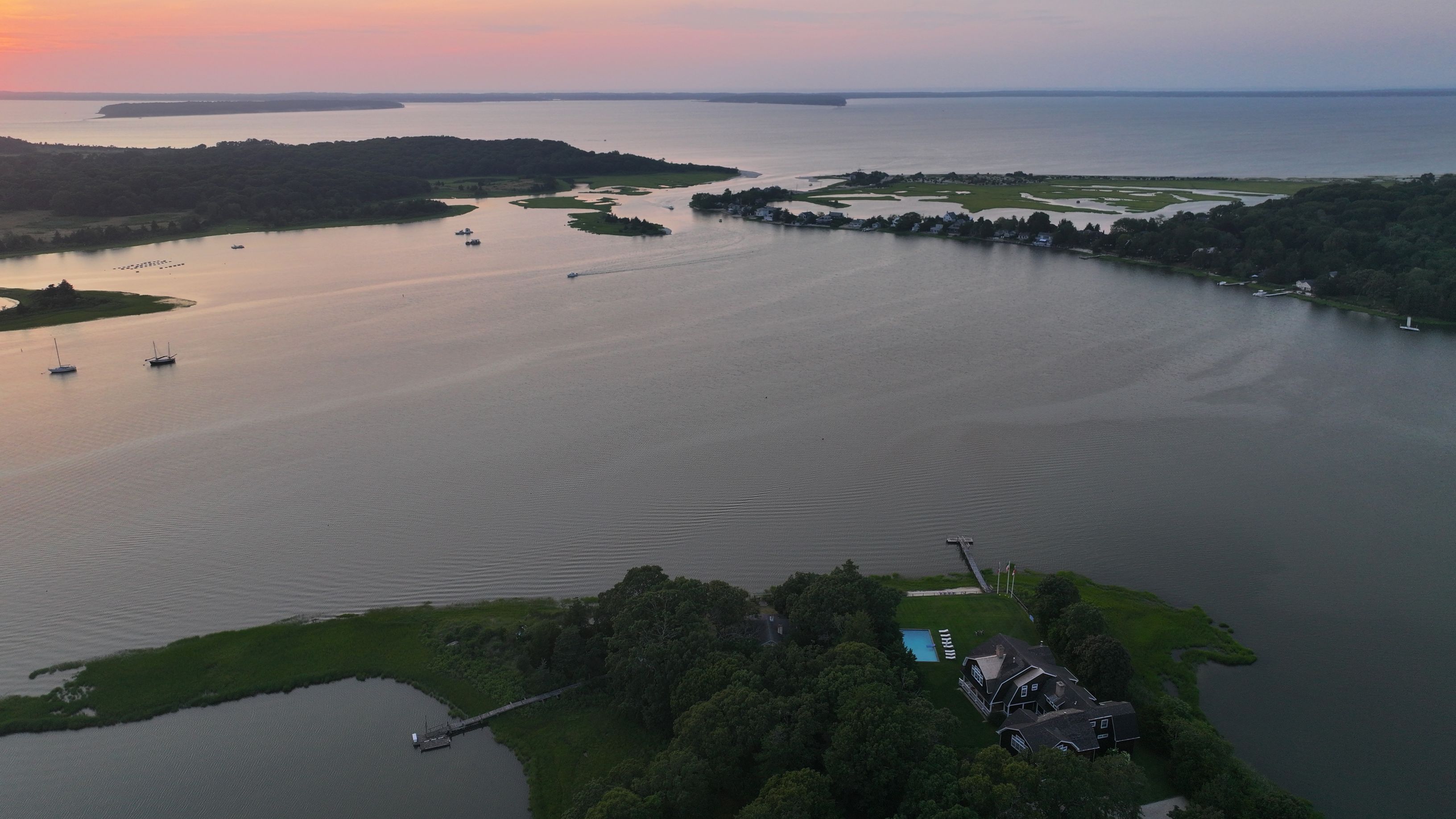 311 Noyack Road Southampton, NY 11968 - Photo 5 of 6