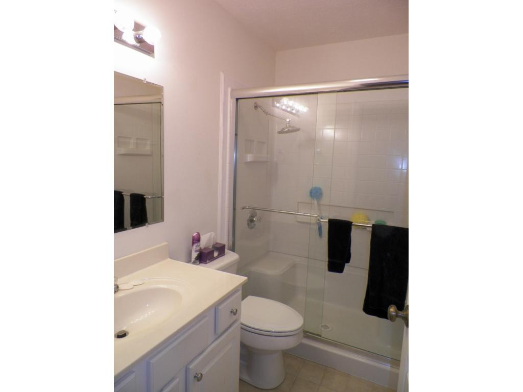 303 Reed Avenue Greeneville, TN 37743 - Photo 24 of 36 Master Bath