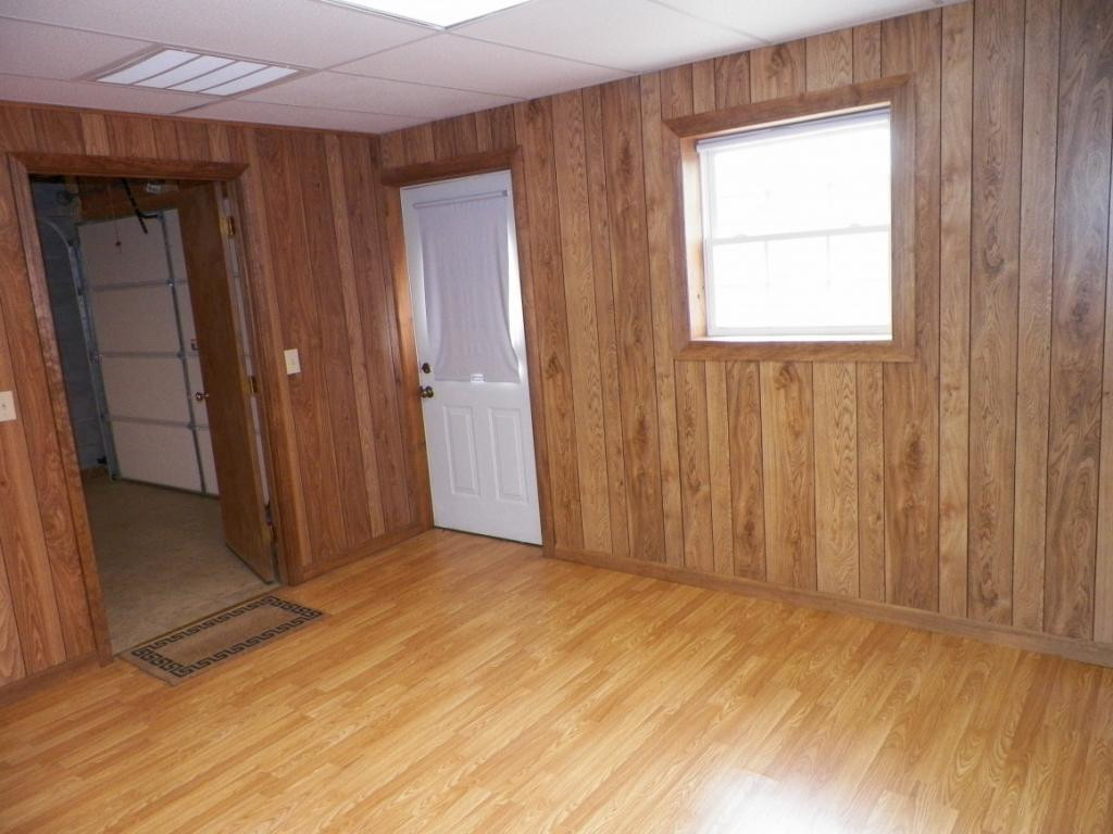 303 Reed Avenue Greeneville, TN 37743 - Photo 29 of 36 Downstairs office