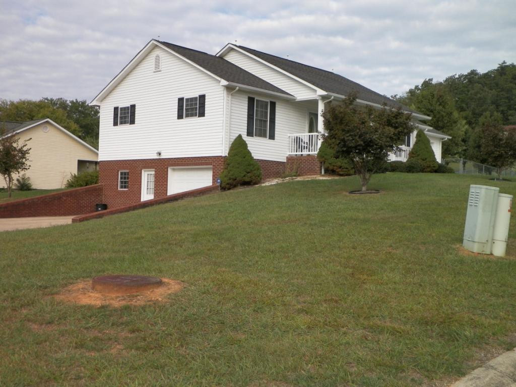 303 Reed Avenue Greeneville, TN 37743 - Photo 3 of 36 This is a corner lot