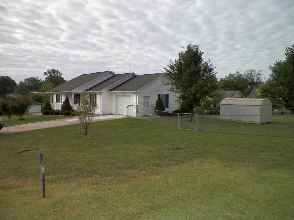 303 Reed Avenue Greeneville, TN 37743 - Photo 36 of 36 Street view approach