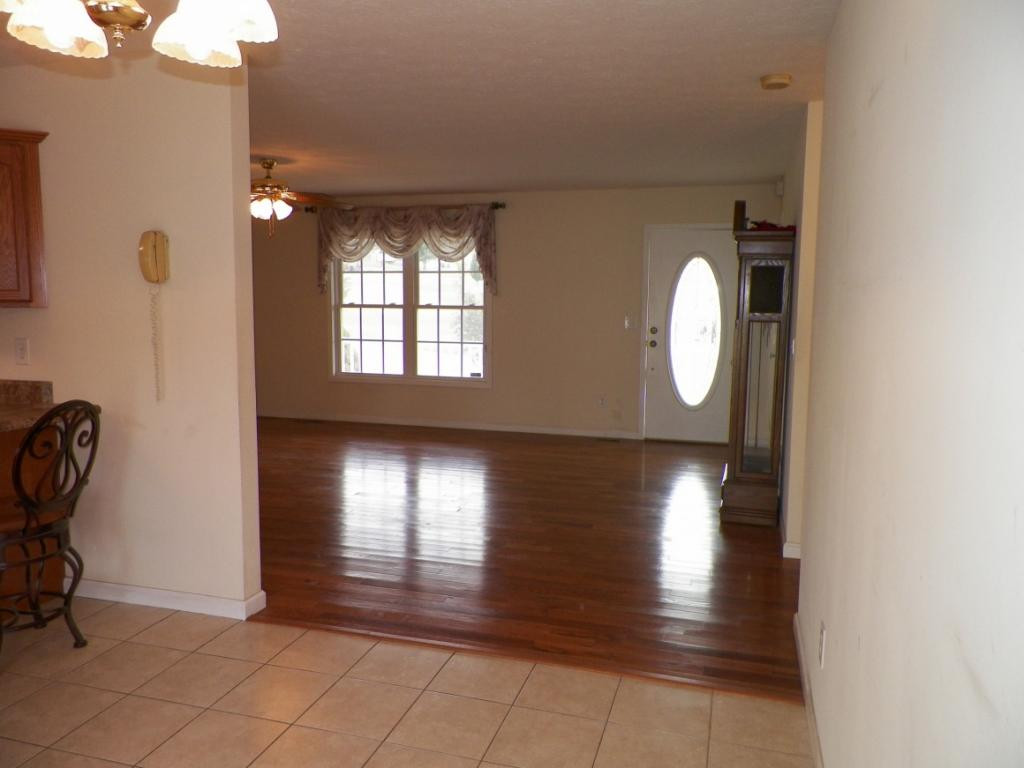 303 Reed Avenue Greeneville, TN 37743 - Photo 9 of 36 Dining to Front Door