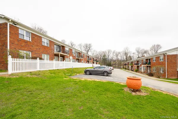 $255,000 | 6 Colonial Road, Unit 44, Beacon, NY 12508