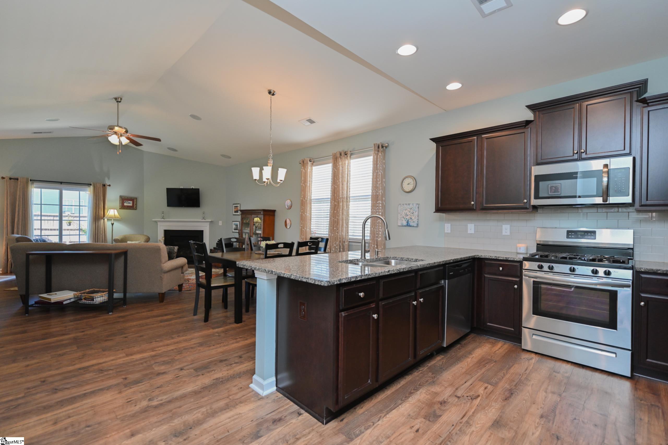211 Addlestone Circle Fountain Inn, SC 29644 - Photo 9 of 24 Gallery Image 9