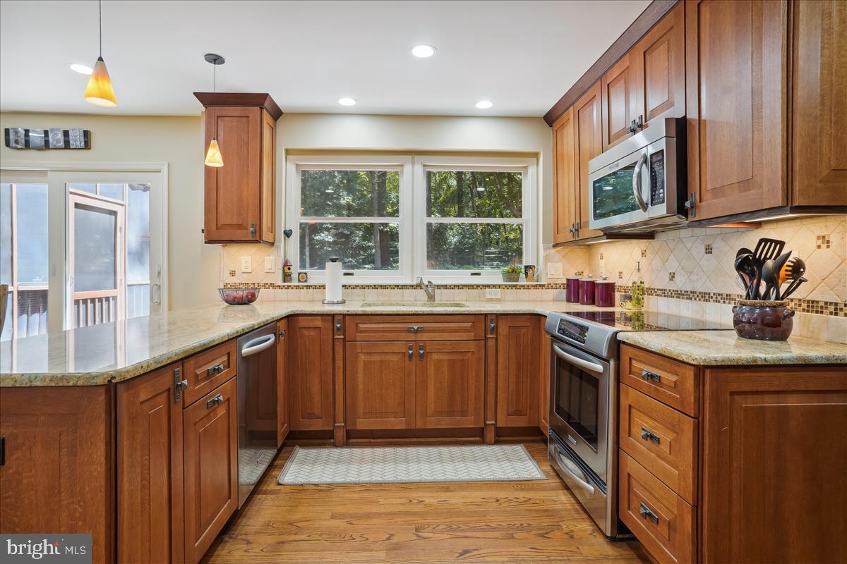 1307 Quail Ridge Drive Reston, VA 20194 - Photo 7 of 67 Ample cabinetry and counterspace