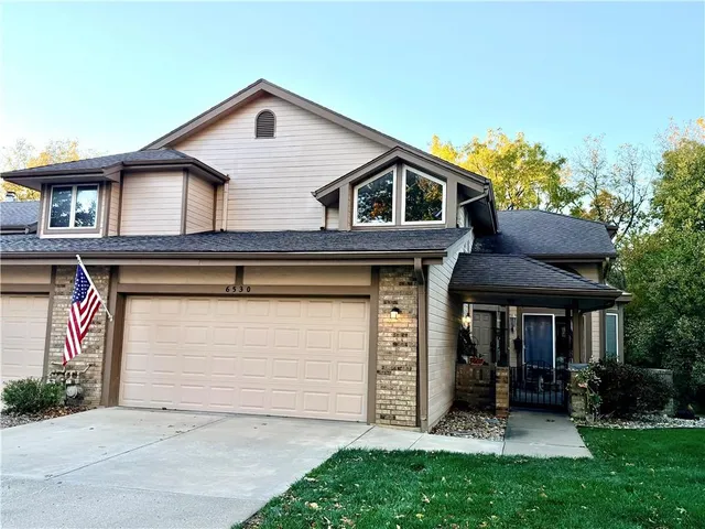 $320,000 | 6530 North Revere Drive, Kansas City, MO 64151