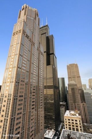 235 West Van Buren Street, Unit 3617 Chicago, IL 60607 - Photo 16 of 24