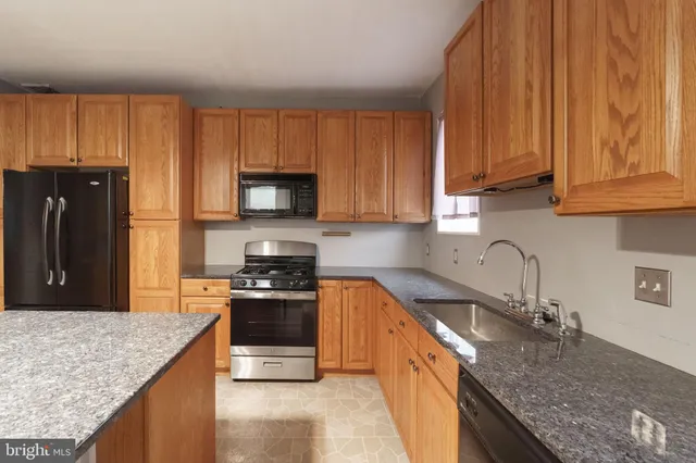 $275,000 | 7333 Lawndale Avenue, Philadelphia, PA 19111