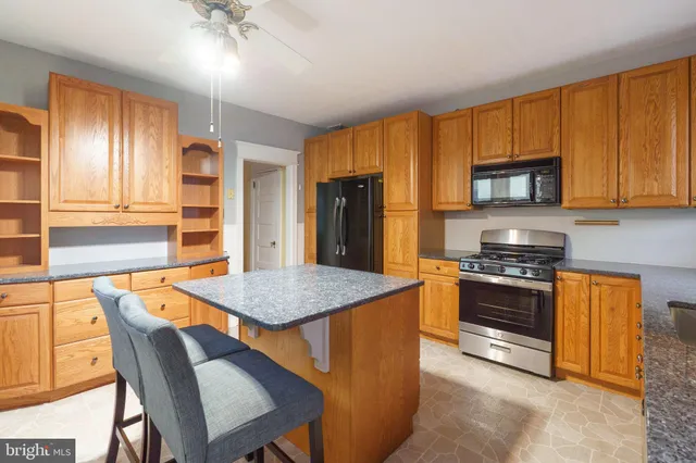 $275,000 | 7333 Lawndale Avenue, Philadelphia, PA 19111