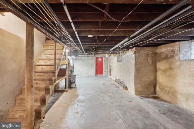 $275,000 | 7333 Lawndale Avenue, Philadelphia, PA 19111