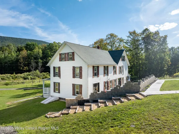 $2,495,000 | 3 Leon Macglashan Road, Windham, NY 12454
