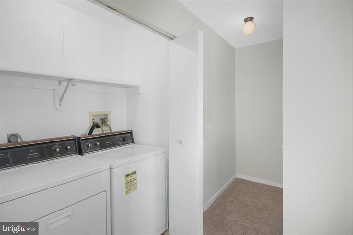 468 Lynetree Drive West Chester, PA 19380 - Photo 21 of 43 a utility room with dryer and washer